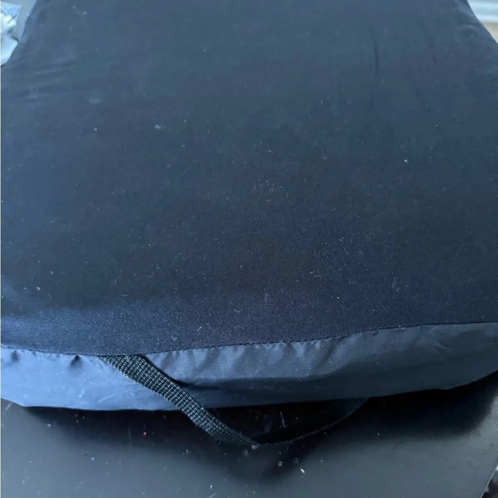 ROHO QUADTRO Select HIGH Profile Cushion - 16.00" x 17.00" x 4.25" - Picture 6 of 13